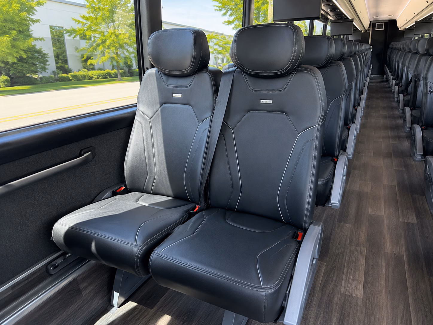 make a day of it with a charter bus to valiant vineyards in vermillion